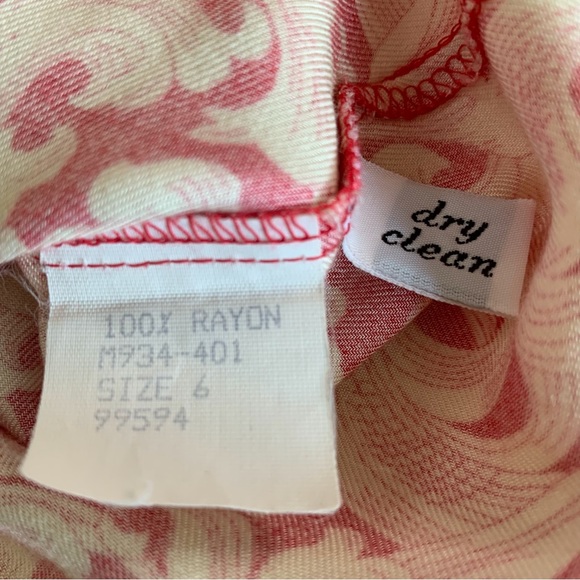 MISS SOPHISTICATES BY PENDLETON RED PAISLEY TUNIC BLOUSE - Picture 7 of 10